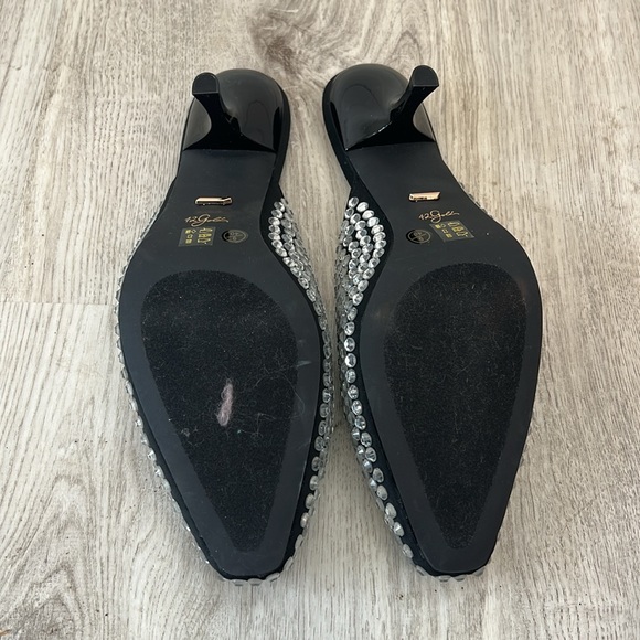 42 Gold Heels - Picture 3 of 3